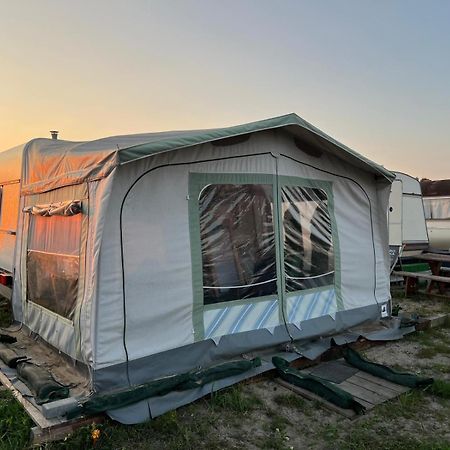 Hotel Przyczepa Retro Justarniacamp Jastarnia Esterno foto